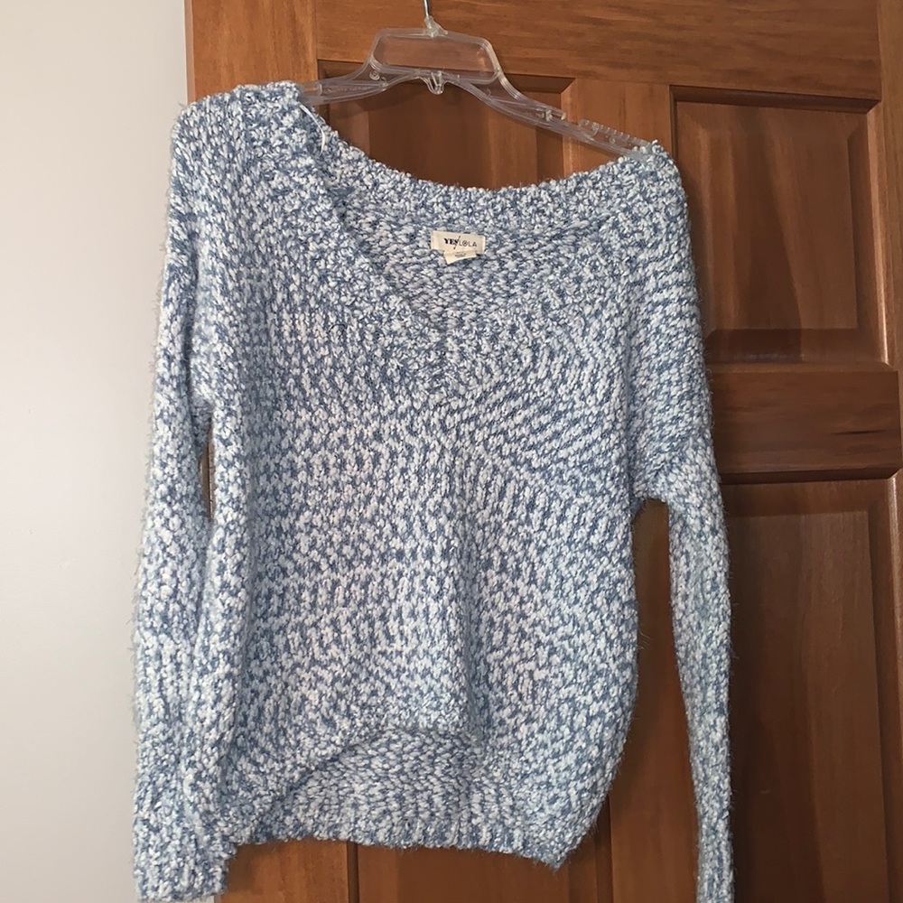 Super soft blue and white sweater